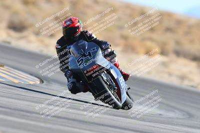 media/Jan-10-2025-CVMA Friday Practice (Fri) [[489e0da257]]/Group 4 and Trackday/Session 4 (Turn 16)/